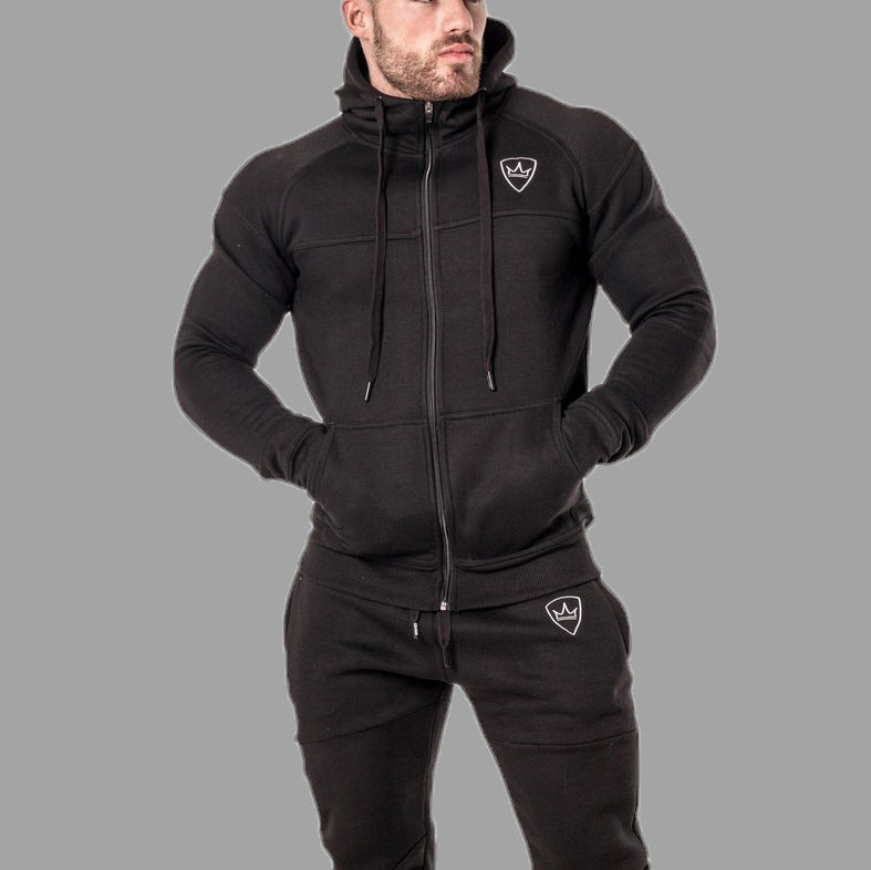 tuta con zip e cappuccio