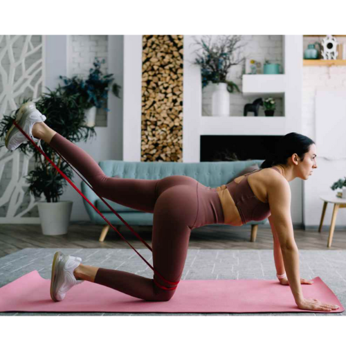 IL POTERE DEI TESSUTI TECNICI: comfort, performance e silhouette che valorizzano il corpo