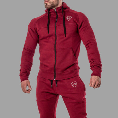 tuta con zip e cappuccio