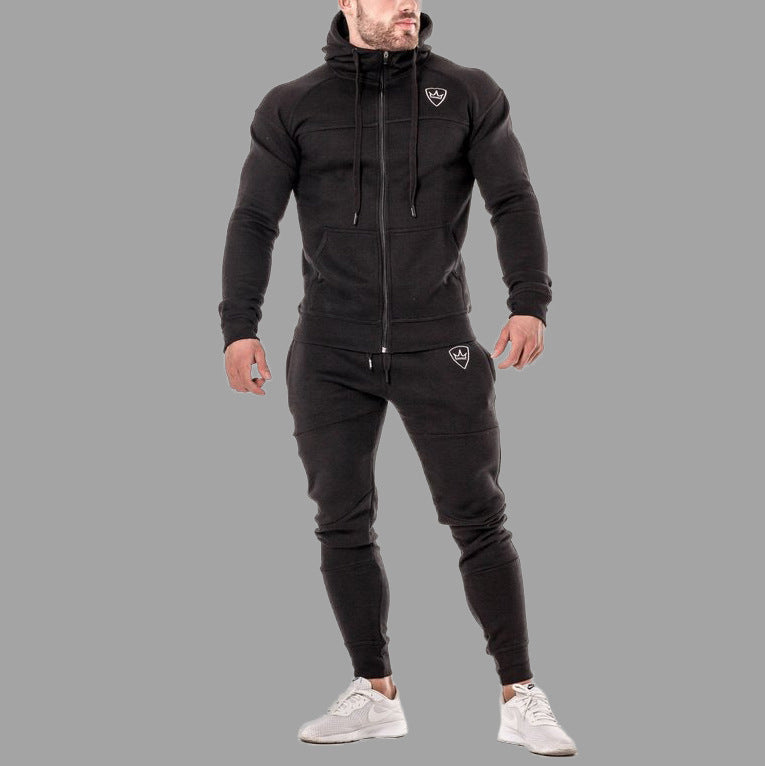 tuta con zip e cappuccio