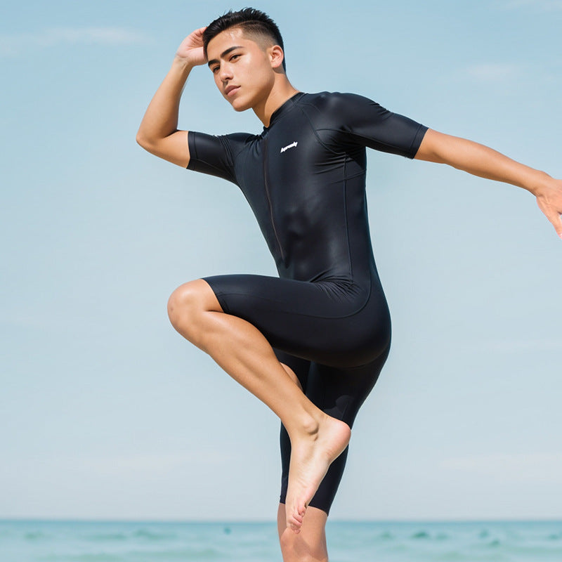 Muta Corta Nera per Nuoto e Sport Acquatici