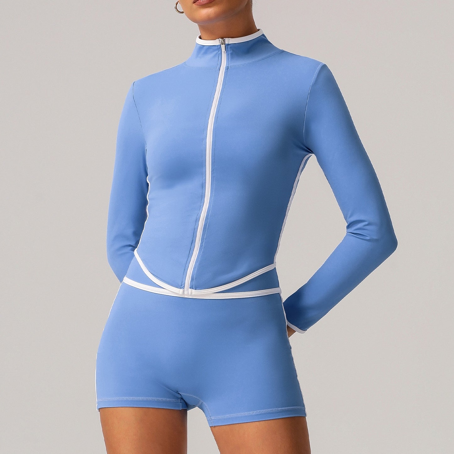 Set Con Dettagli a Contrasto