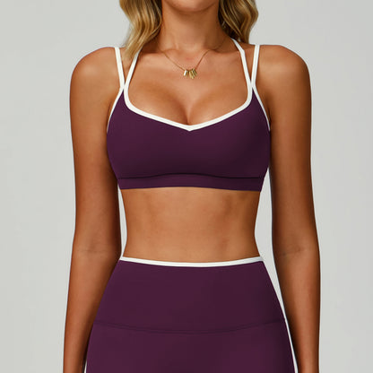 Top Sportivo con Dettagli Bianchi